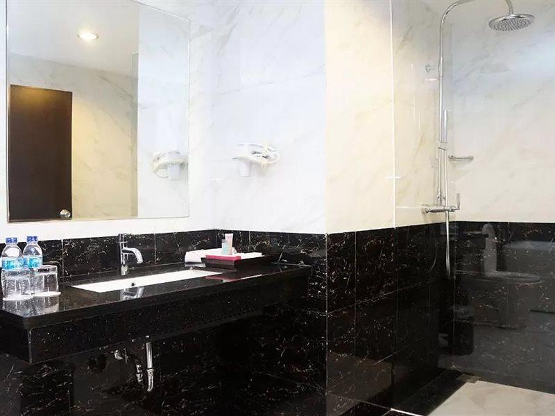 Orchardz Hotel Ayani Pontianak Exterior foto