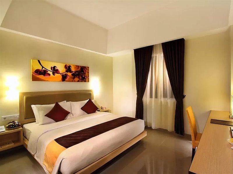 Orchardz Hotel Ayani Pontianak Exterior foto