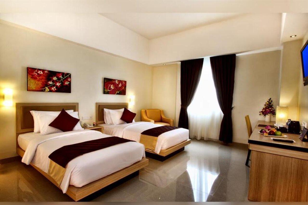 Orchardz Hotel Ayani Pontianak Exterior foto