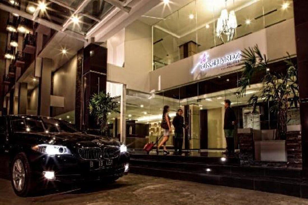 Orchardz Hotel Ayani Pontianak Exterior foto